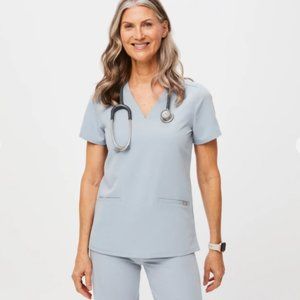 DUSTY BLUE FIGS CASMA 3 POCKET SCRUB TOP - SZ LARGE (NWOT)